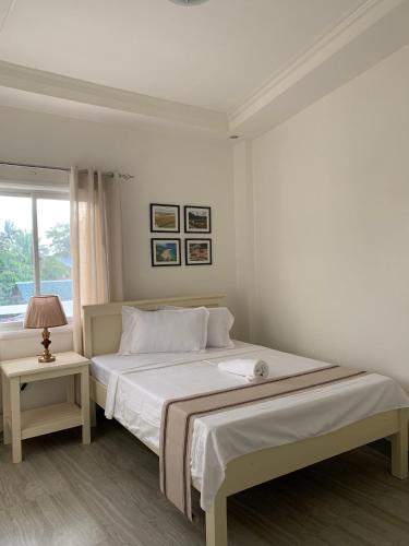 Isaguirre's Pension House Room Type - Superior Queen Room