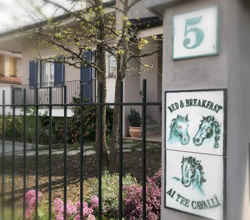  B&B Ai Tre Cavalli, Pension in Cherasco