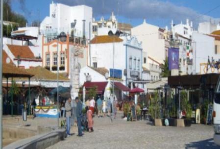  H8-207 Clube Brisamar, Unterkunft in Alvor