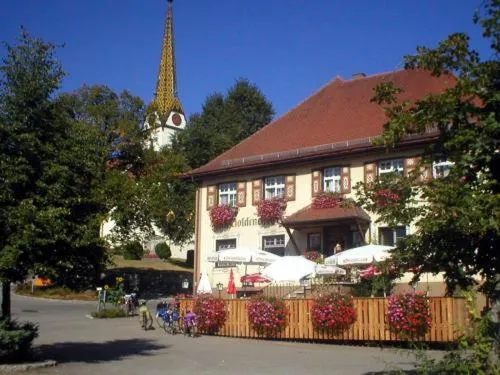 Gasthof zum Goldenen Kreuz in Wilhelmsdorf, Deutschland