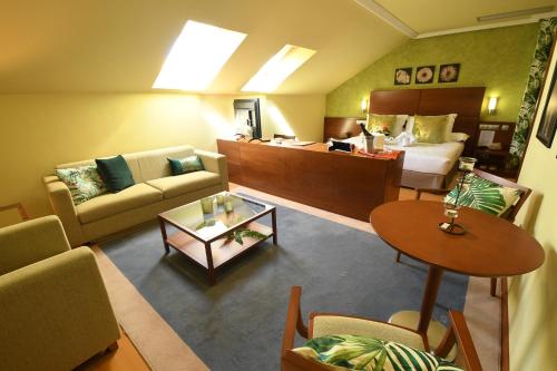Hotel MIRAVALLE in San Ciprian De Vinas