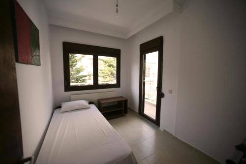 Luminous Apartment in Agia Triada (Thessaloniki)
