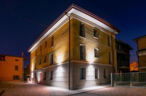 RED ONE - main image