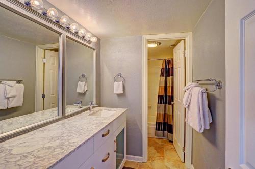 Ski & Racquet Club B-106 Condo in Breckenridge, USA