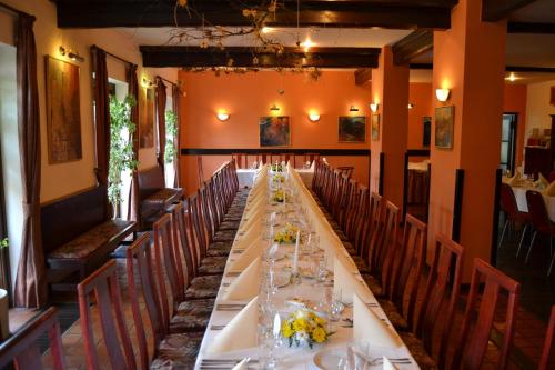 Restaurant, Park Hotel Pruhonice in Pruhonice