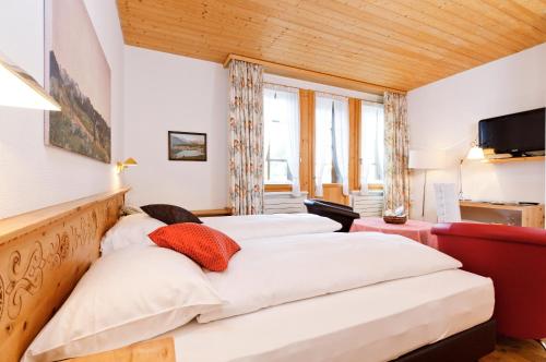 Schweizerhaus Swiss Quality Hotel - image 11