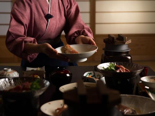 Deluxe Japanese-Style Room - Non-Smoking(Main BLD) - Breakfast + Exclusive KAISEKI Dinner in Room