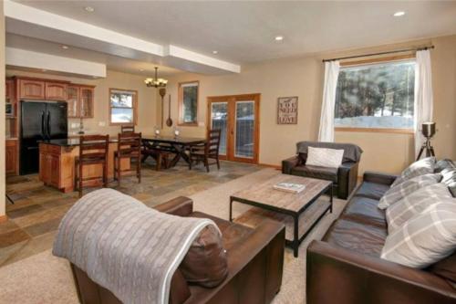 Mountain View Villa - image 5