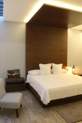 190361907 Hotel Diana