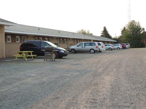 Balmoral Motel