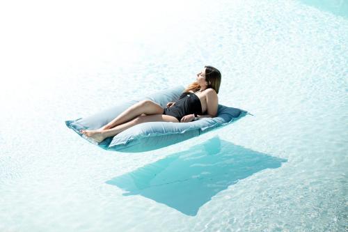 Swimming pool, Hotel Miranda in Riva Di Solto