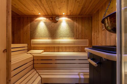 Sauna, Hotel Dirsch Wellness & Spa Resort in Titting