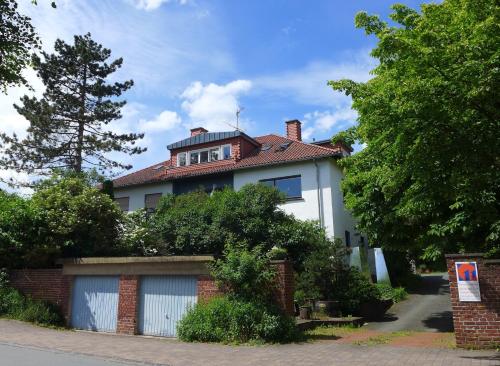 O11- Großzügige Fewo im Künstlerhaus in Lichtenfels-Sachsenberg, Deutschland