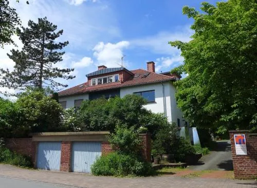 O11- Großzügige Fewo im Künstlerhaus in Lichtenfels-Sachsenberg, Deutschland