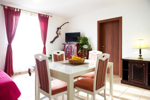 Apartma Seča (Apartma Seca) in Анкаран