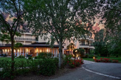. Park Hotel Junior