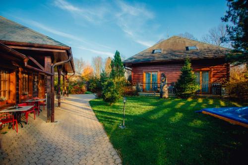 Sojka Resort - Hotel & Drevenice