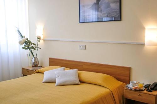 Hotel Santa Lucia – Venice, GA