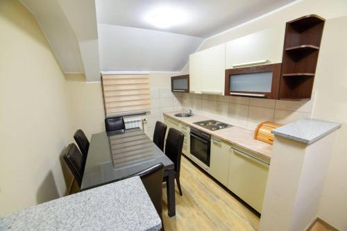 кухня, Motel Centar in Біеліна