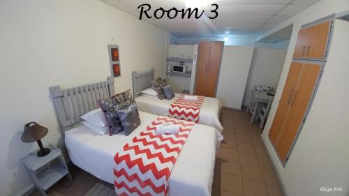 2 twin beds