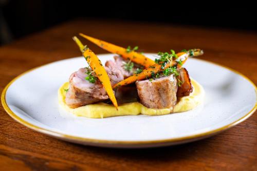 Hotel Oya - main image