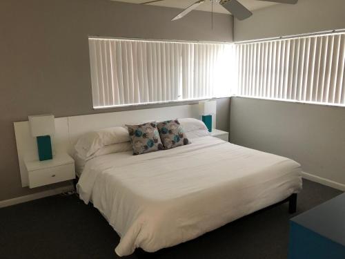 Cheston House - Clothing Optional All Male Guesthouse - main image