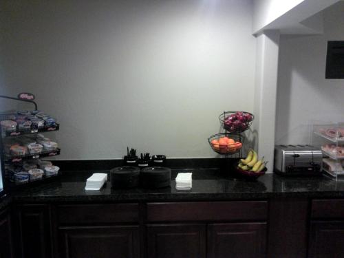 Infinity Inn & Suites - 주방
