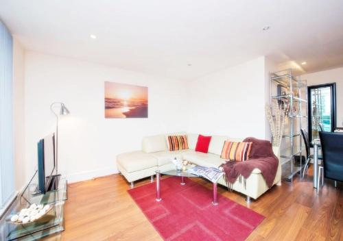 Luxury 2 bed flat next to thames river and park united kingdom