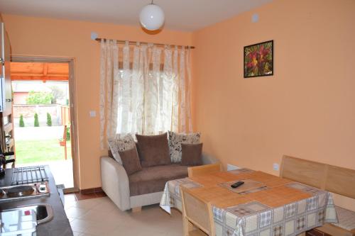 Liliom Apartman in อูยบารอส