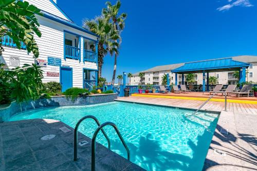 Great Waterfront Escape 209 by Padre Escapes - image 12