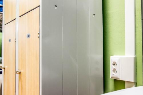 Bed in 8-Bed Mixed Dormitory Room image 5