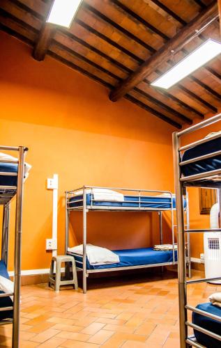Hostel Santa Monaca Room Type - Bed in 6-Bed Mixed Dormitory Room
