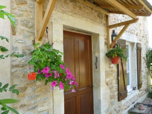 Bejárat, La roulotte de Pommette et Billy - Lares in Falaise