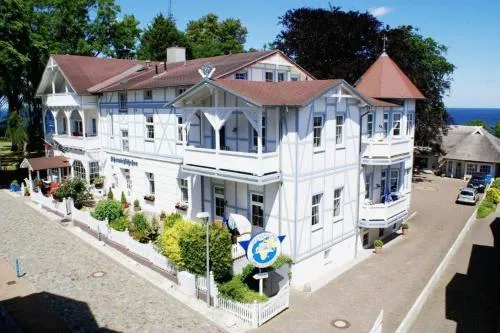 "Rheinschlosschen" Villa am Meer in Göhren, Deutschland