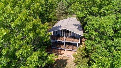 Happy Hideaway in Blue Eye, USA