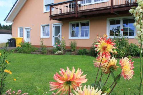Ferienwohnung Schmahl 2.7km von Hellenthal entfernt