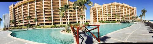 Sonoran Sun 2BR Upper SW 804 by Casago