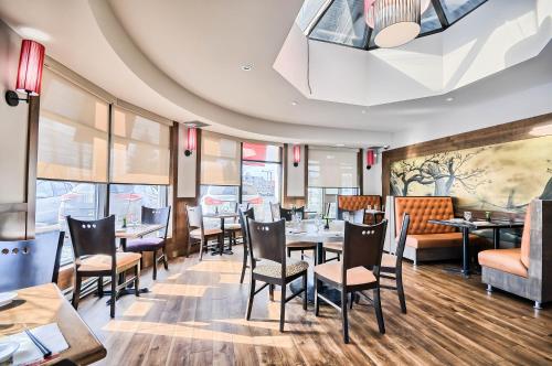 Motel St-Eustache – khách sạn tại Saint Eustache