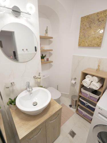 Lavender Studio Ultra Central