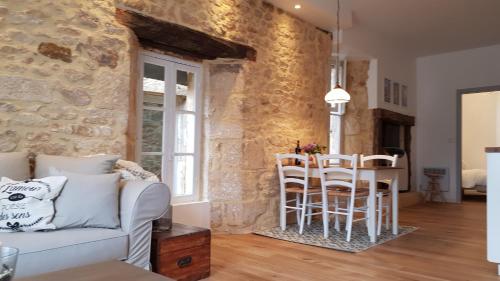 Le Rousseau Sarlat in Sarlat-la-Caneda City Center