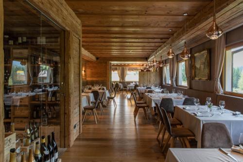 Dolomiti Lodge Alverà 4