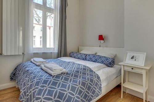 One-Bedroom Apartment image 7