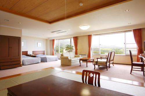 Superior Room E with Tatami area - Non-Smoking - West Wing