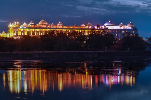 Radisson Blu Udaipur Palace Resort & Spa