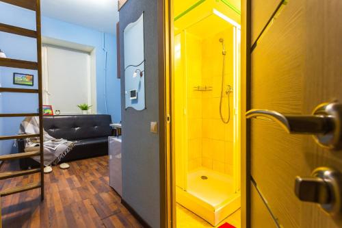 Guests Love by Moscow Station - image 2