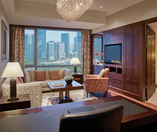 Futian Shangri-La, Shenzhen,Near to Shenzhen Convention&Exhibition Centre, Futian Railway Station