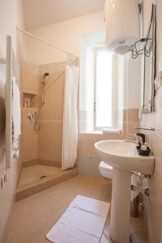 B&B Calamatta - image 11