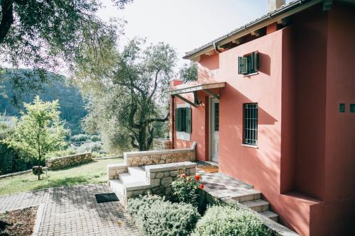 Exterior view of La Casa Rossa