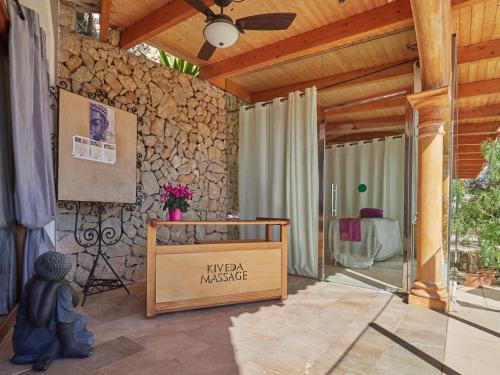 Hotel Petit Cala Fornells - image 13