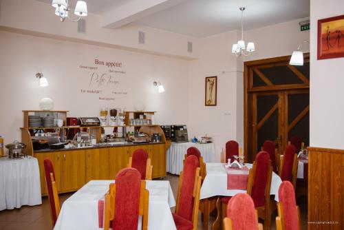 Hotel Iris - image 8